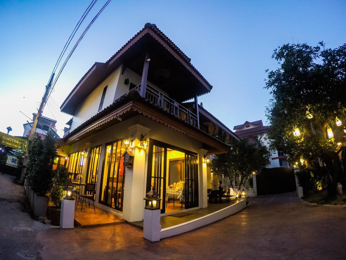 i Lanna House Hotell Chiang Mai Eksteriør bilde